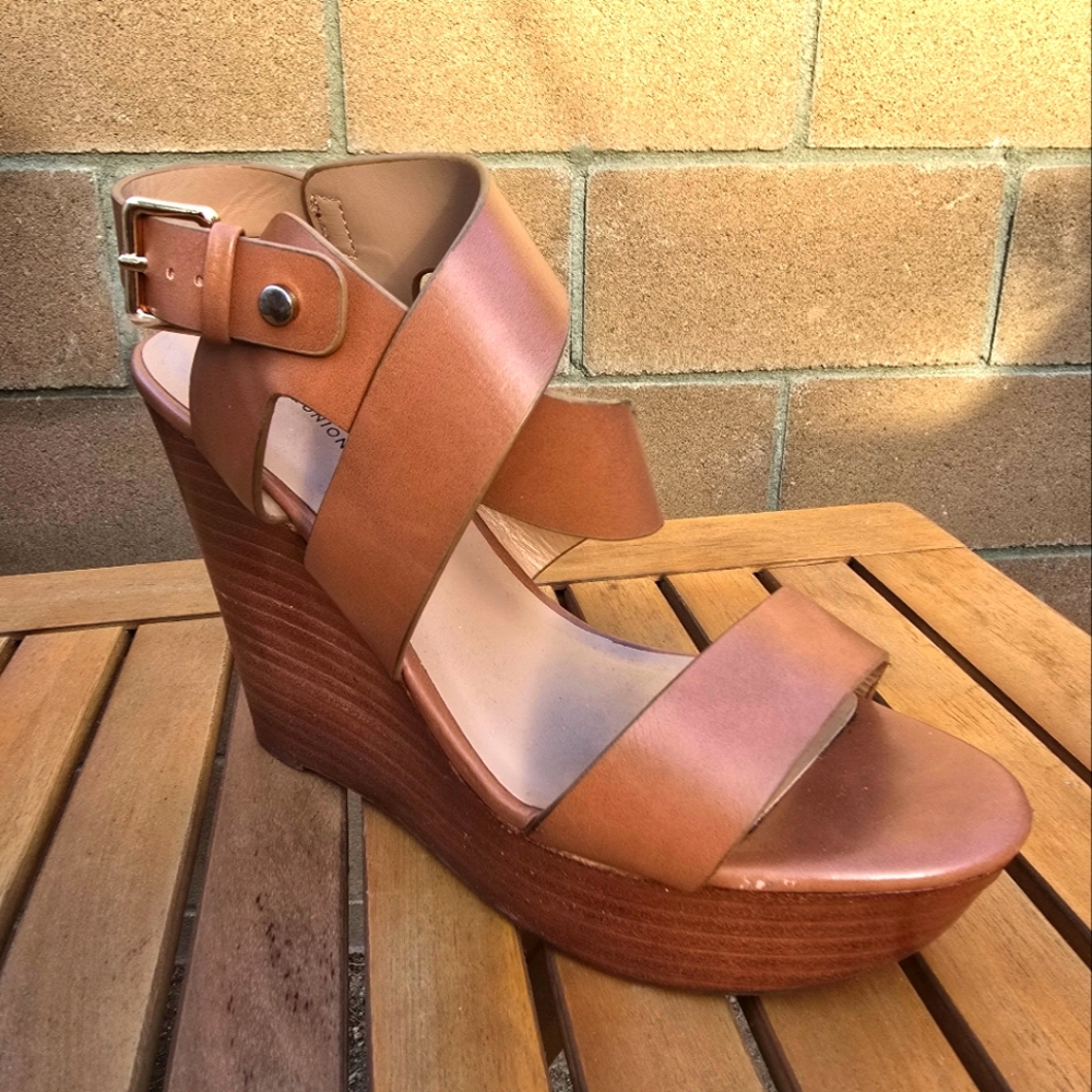 Brown Wedges